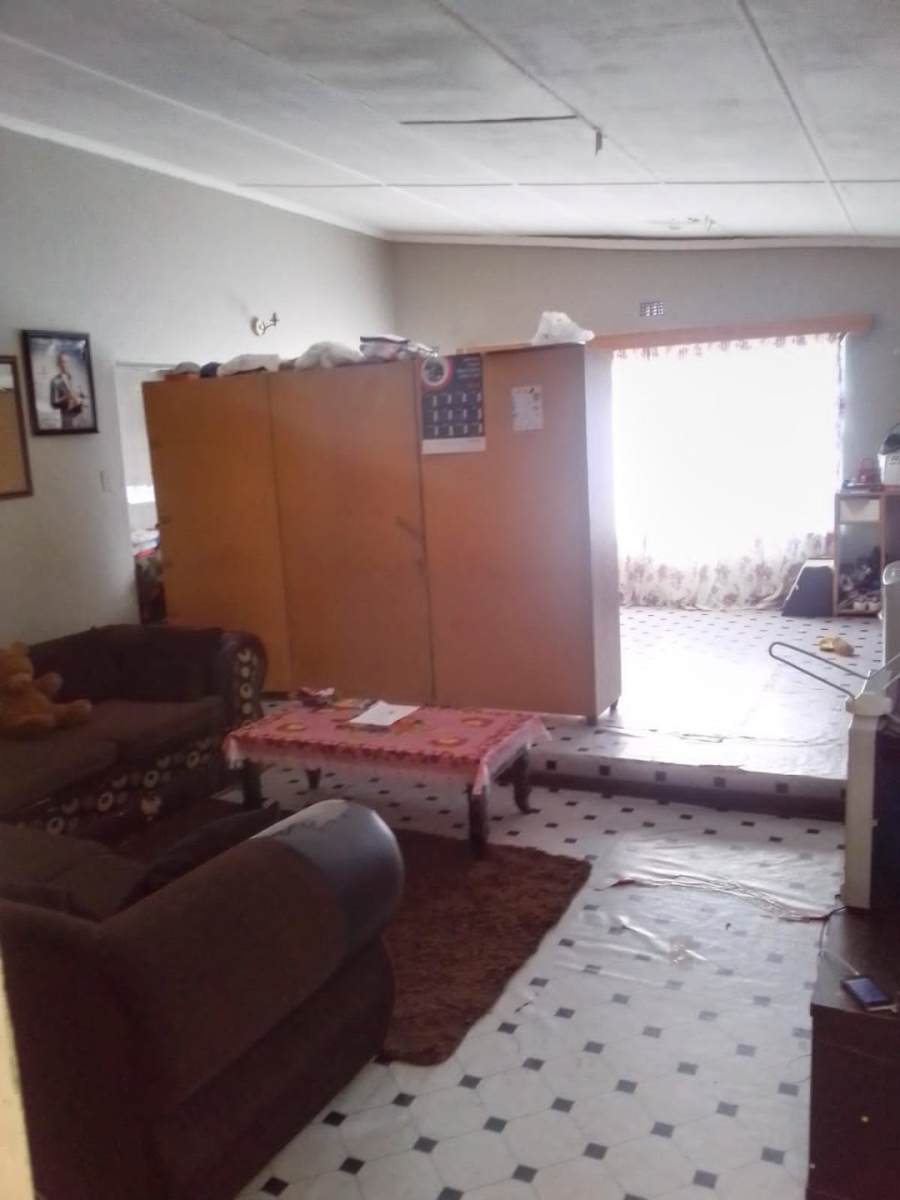 5 Bedroom Property for Sale in Elandia North West